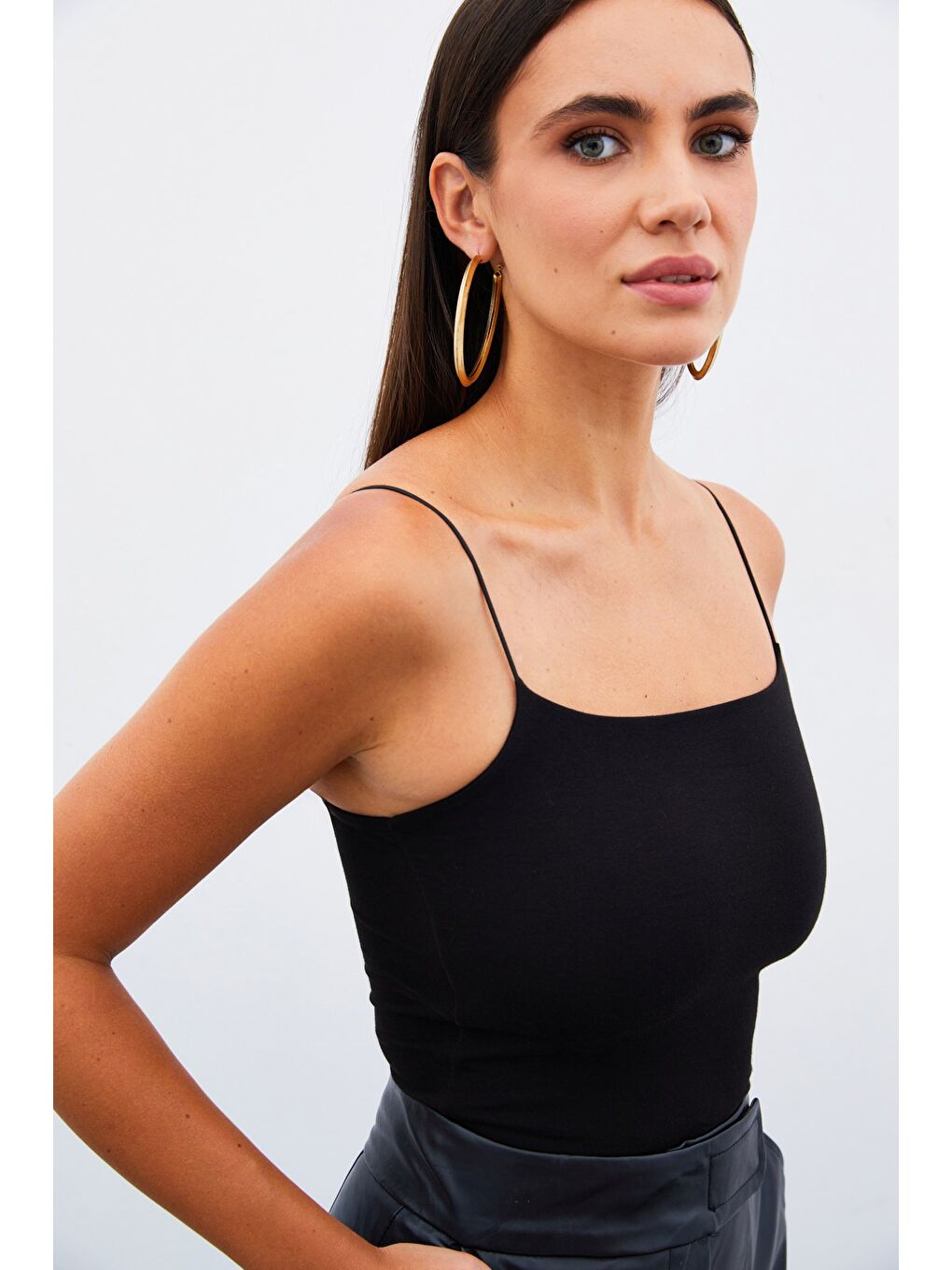 İp Askılı Crop Bluz - Siyah-1