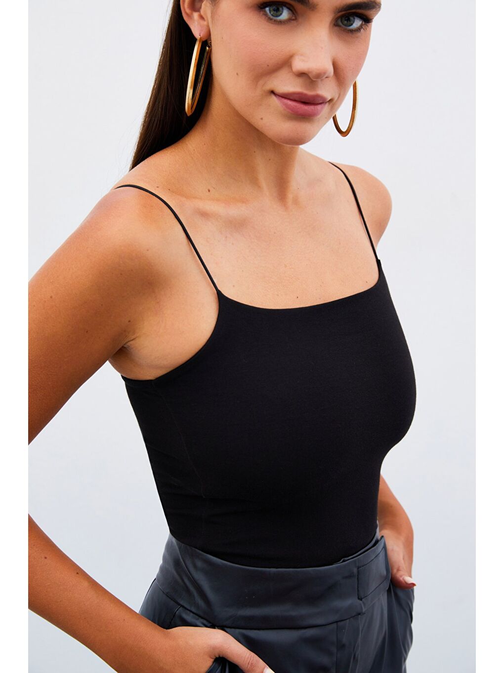 İp Askılı Crop Bluz - Siyah-2