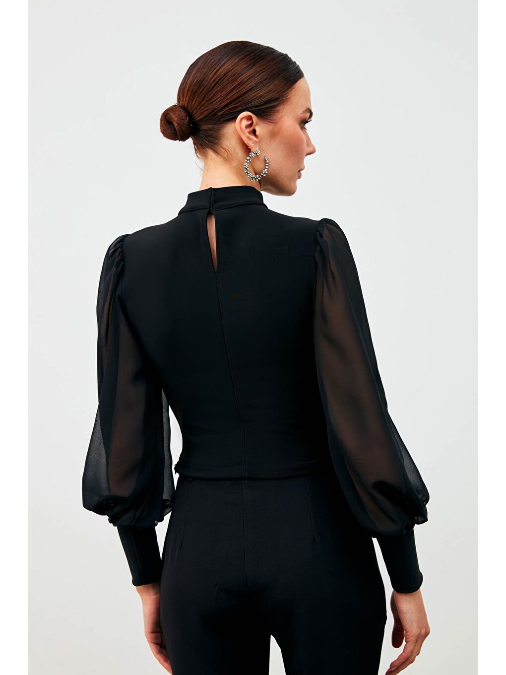 Dik Yaka Şifon Kol Detaylı Bluz - Siyah-6