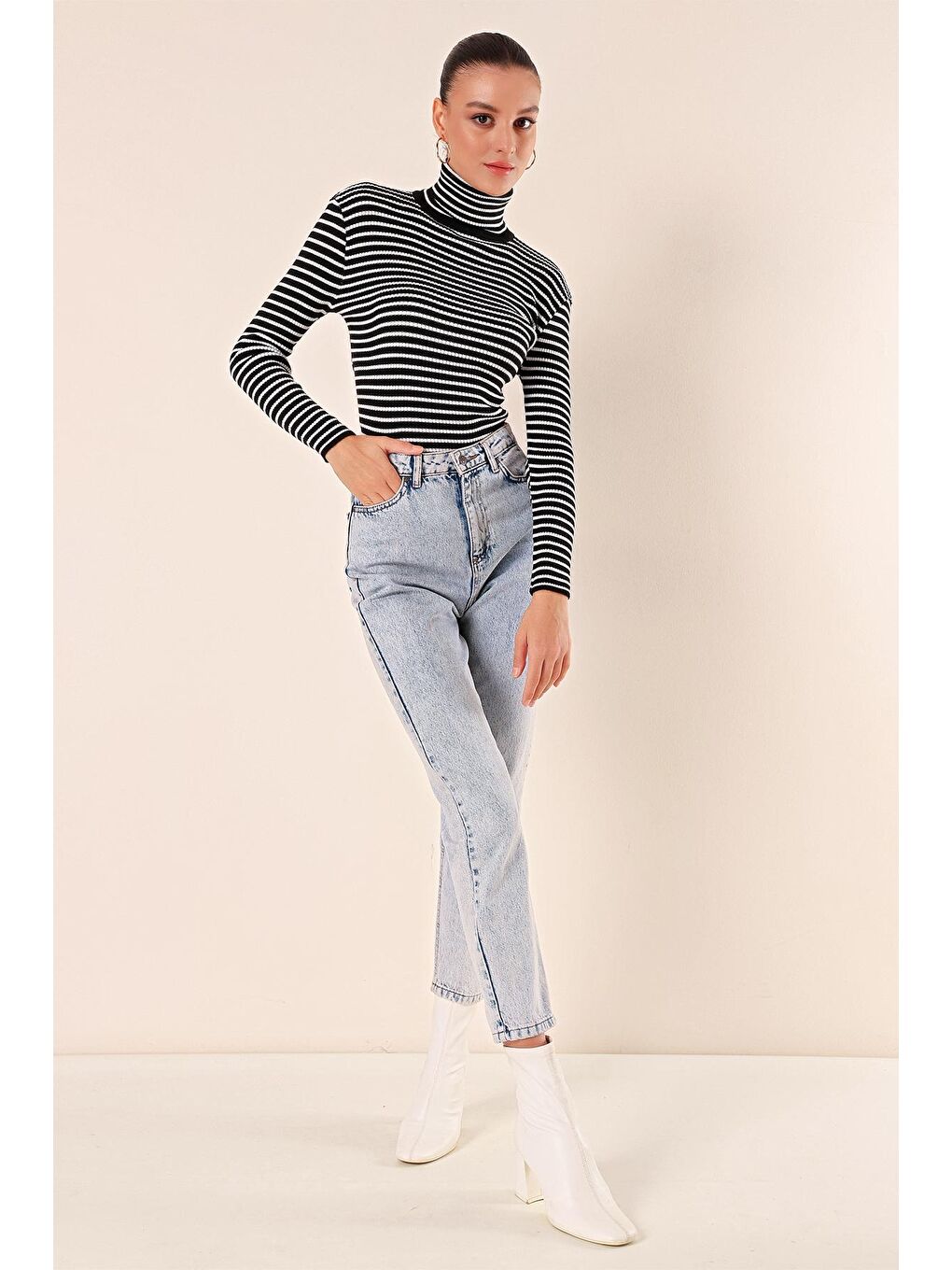 15829 Çizgili Triko Kazak - Siyah-2