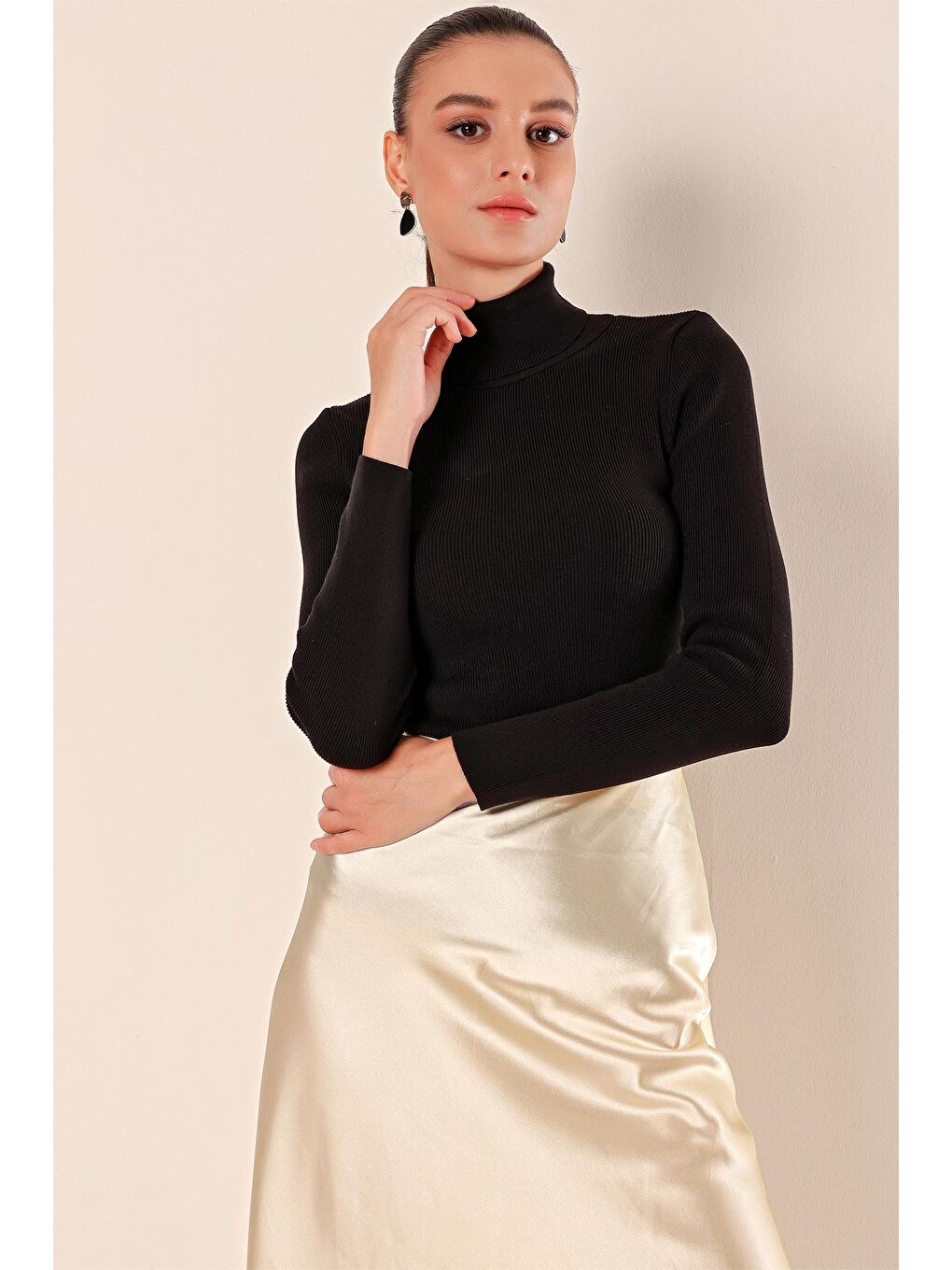 15825 Boğazlı Triko Kazak - Siyah-1