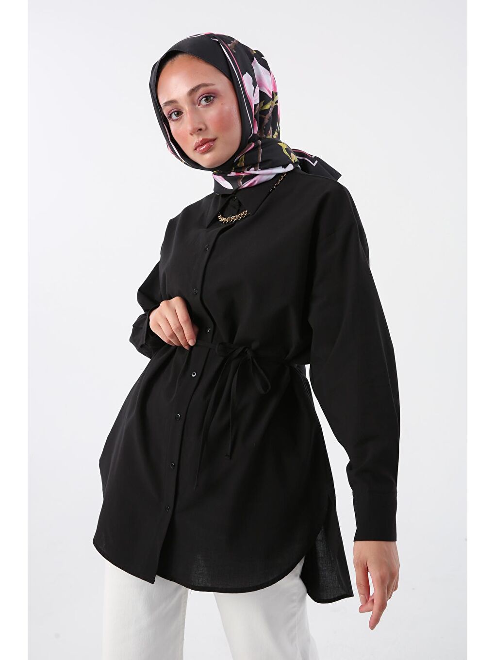 Siyah %100 Pamuk Oversize Arkası Pilikaşeli Kuşaklı Gömlek Tunik-4