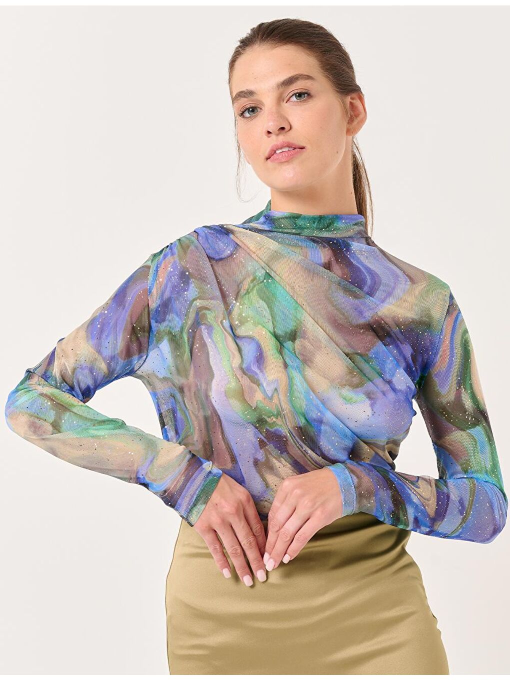 Karışık Balıkçı Yaka Uzun Kollu Desenli Parıltılı Bluz-2