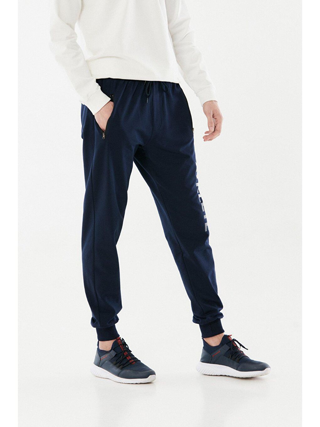 Lacivert Baskılı Cebi Fermuarlı Jogger Eşofman Altı-1