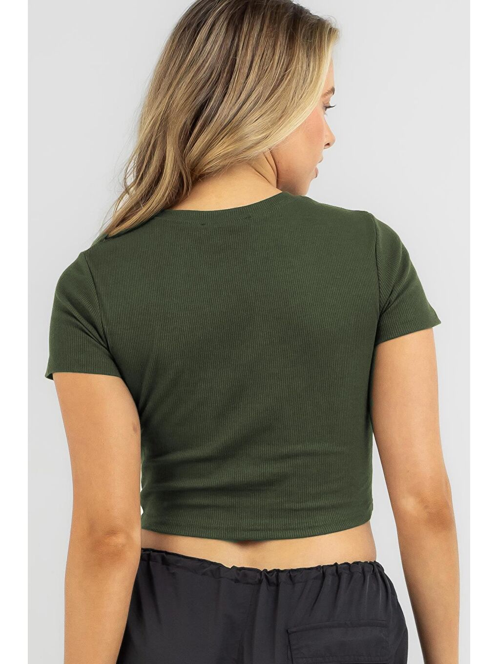 Haki Basic Crop Kadın Tişört MG1772-2