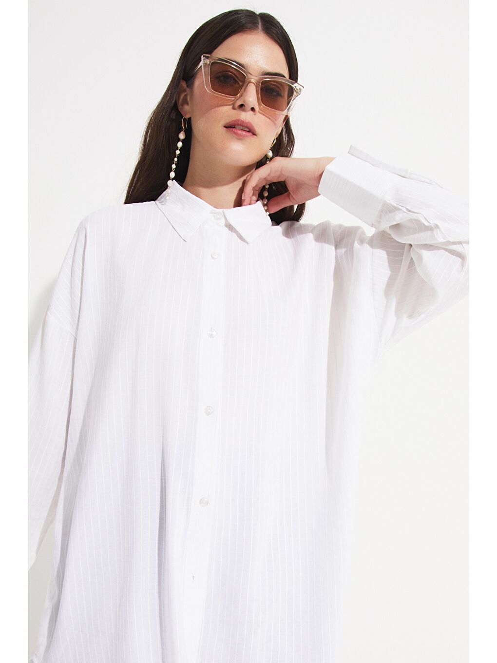 Beyaz Kadın Pamuk Çizgili Geniş Kalıp Dokuma Gömlek-2