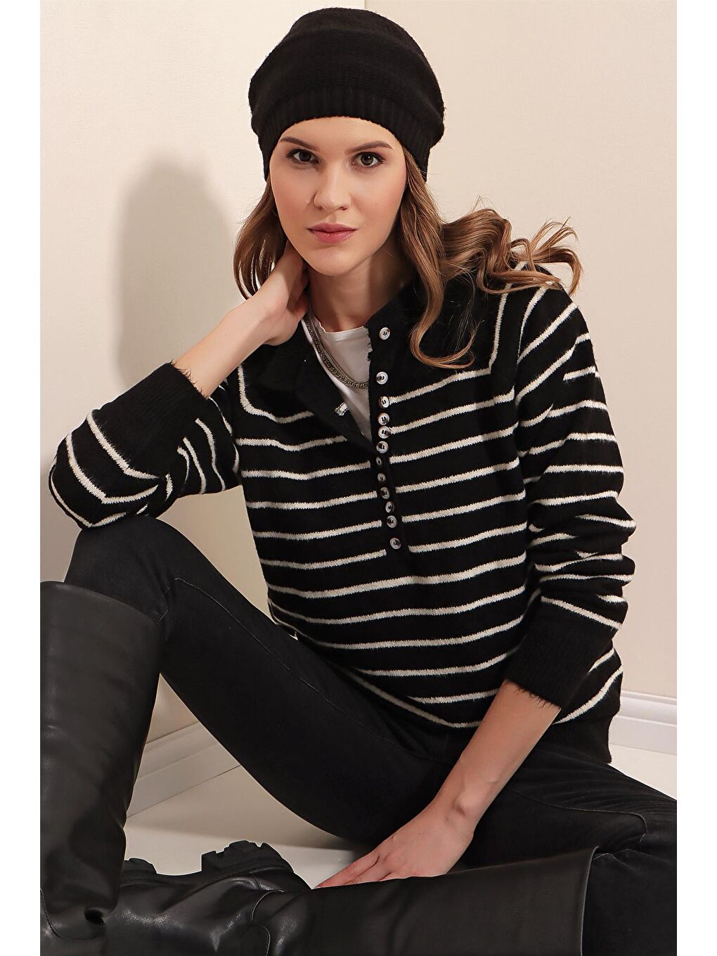 15808 Düğmeli Kazak - Siyah-2