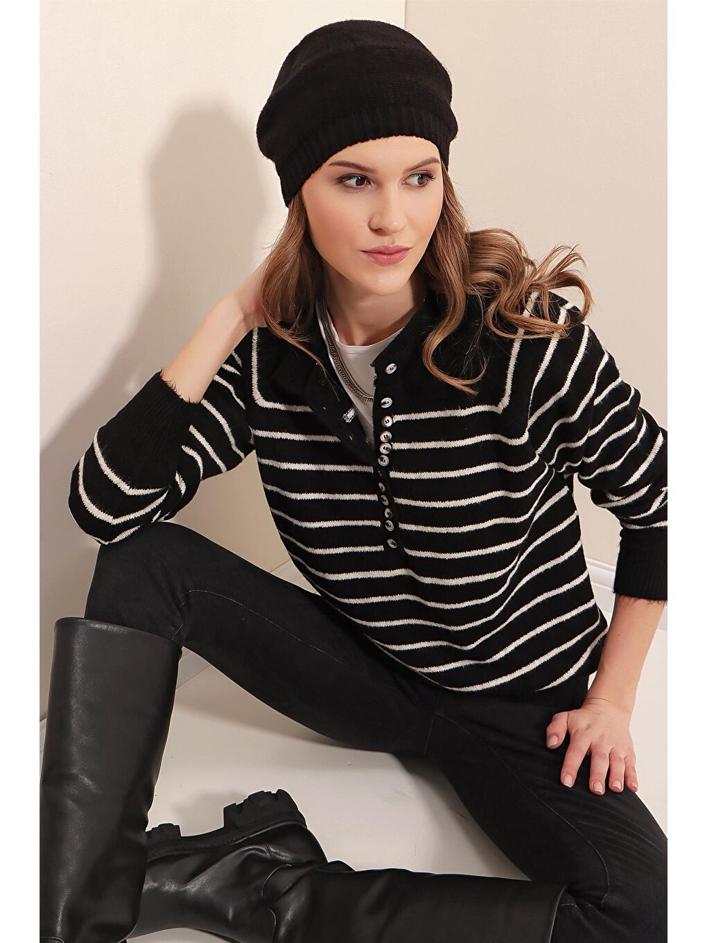 15808 Düğmeli Kazak - Siyah-3