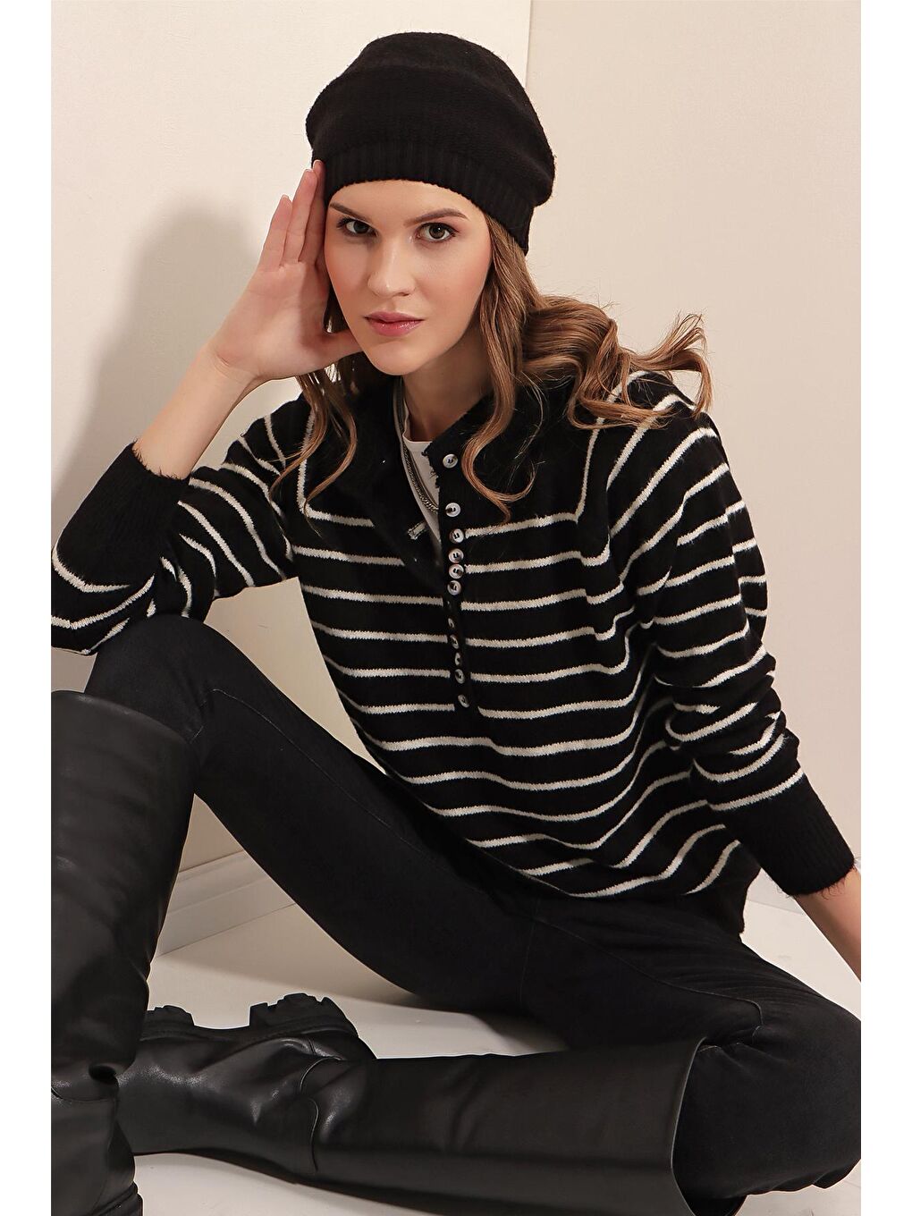 15808 Düğmeli Kazak - Siyah-4