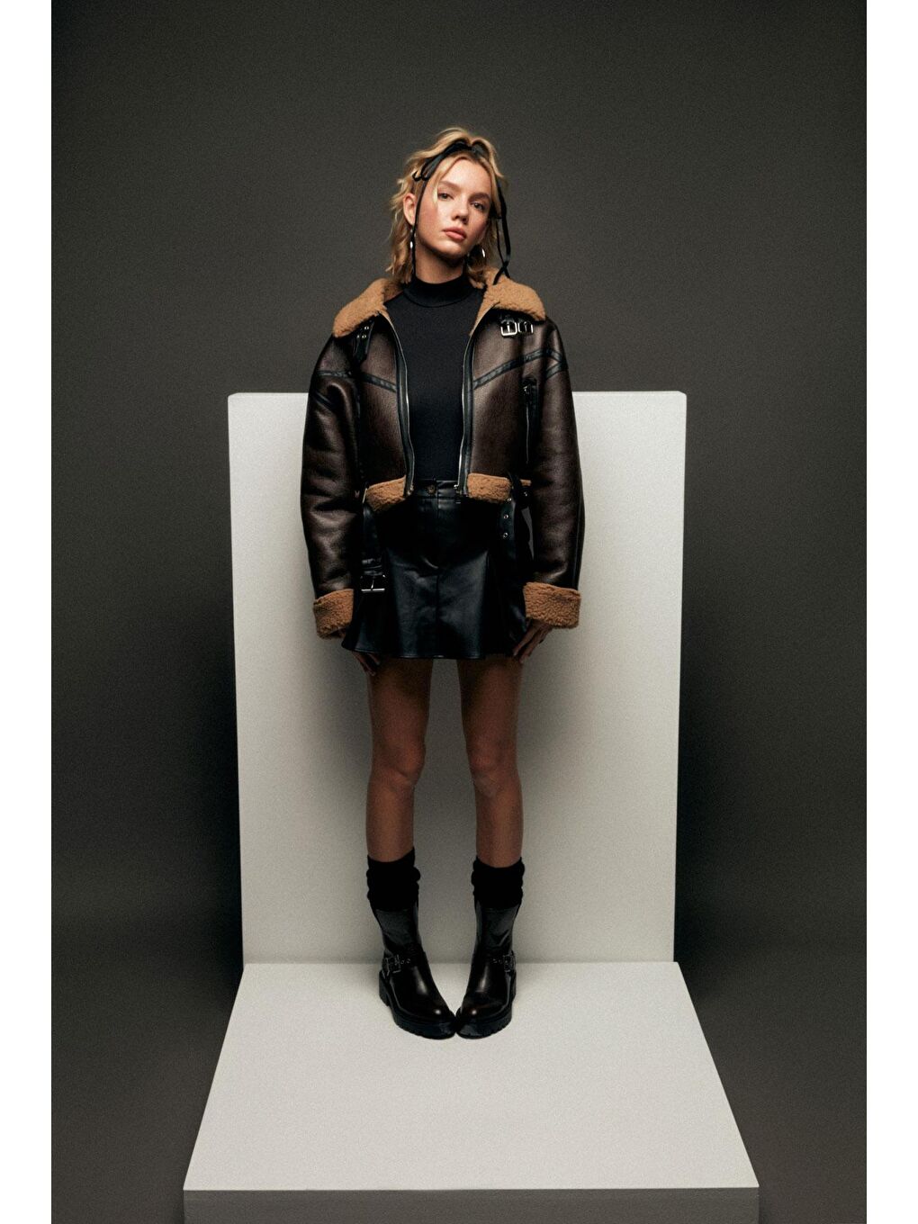 İçi Peluş Detaylı Kemerli Kaban Kahverengi