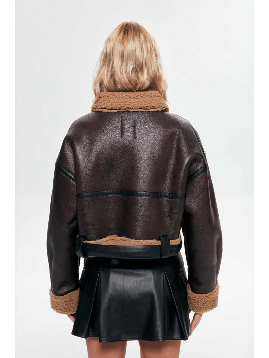 İçi Peluş Detaylı Kemerli Kaban Kahverengi-4