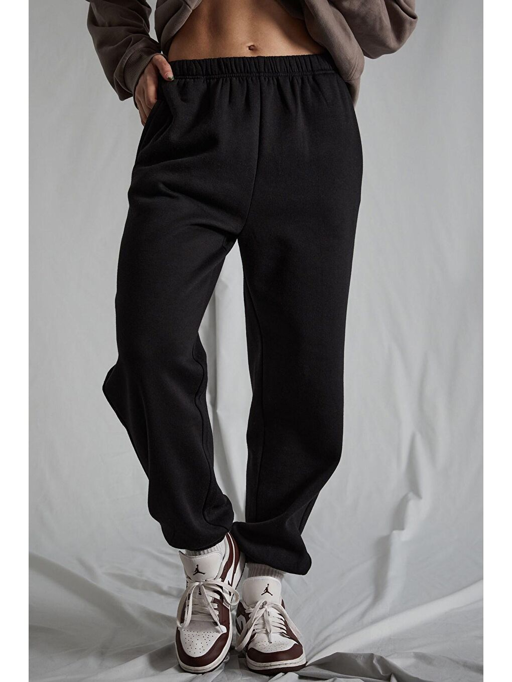 Kadın Siyah Beli Lastikli Oversize Eşofman Altı Mg1235-1