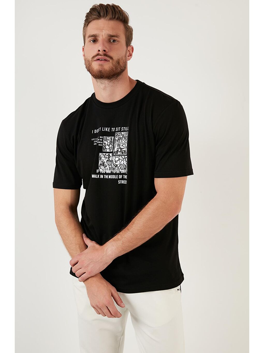 Siyah Baskılı Regular Fit Bisiklet Yaka %100 Pamuk Tişört 5727404-1