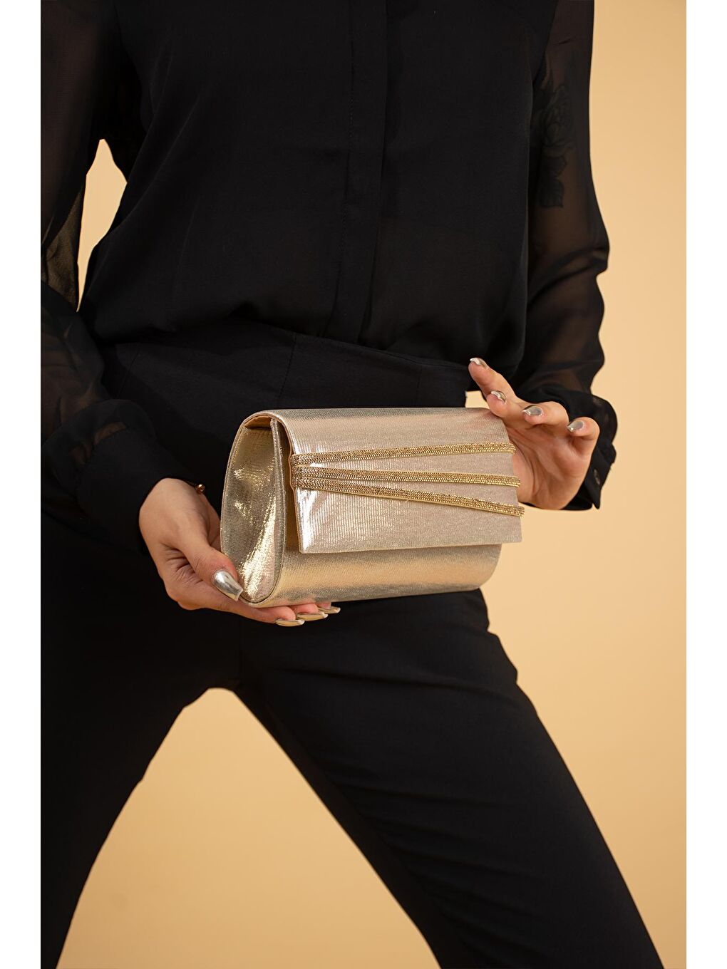 Sarı Saten Kumaş 3 Şerit Taşlı Zincir Askılı Kadın Abiye Çantası BAG524-23-1