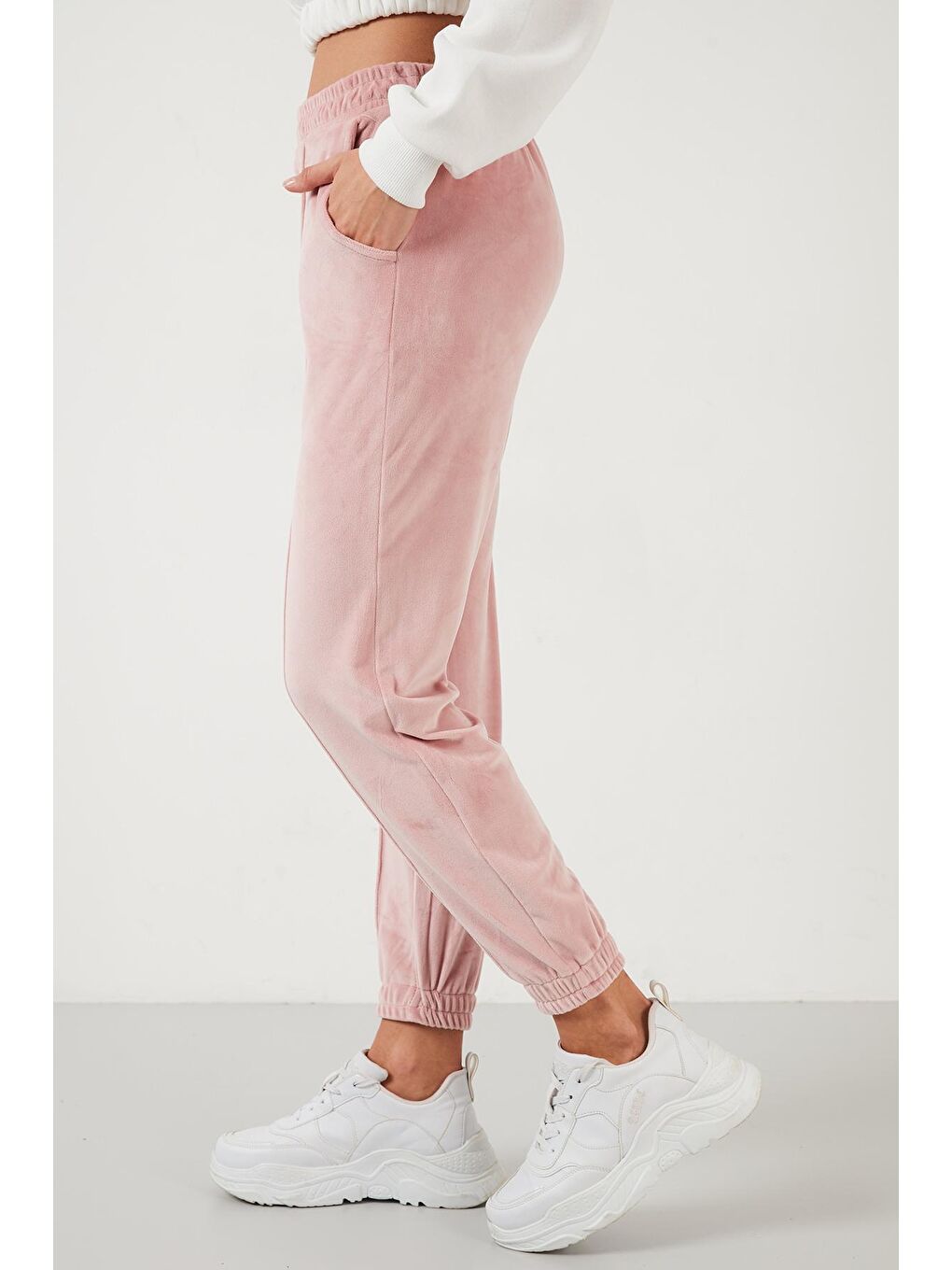 Pembe Beli ve Paçası Lastikli Cepli Eşofman Altı 5863821-3