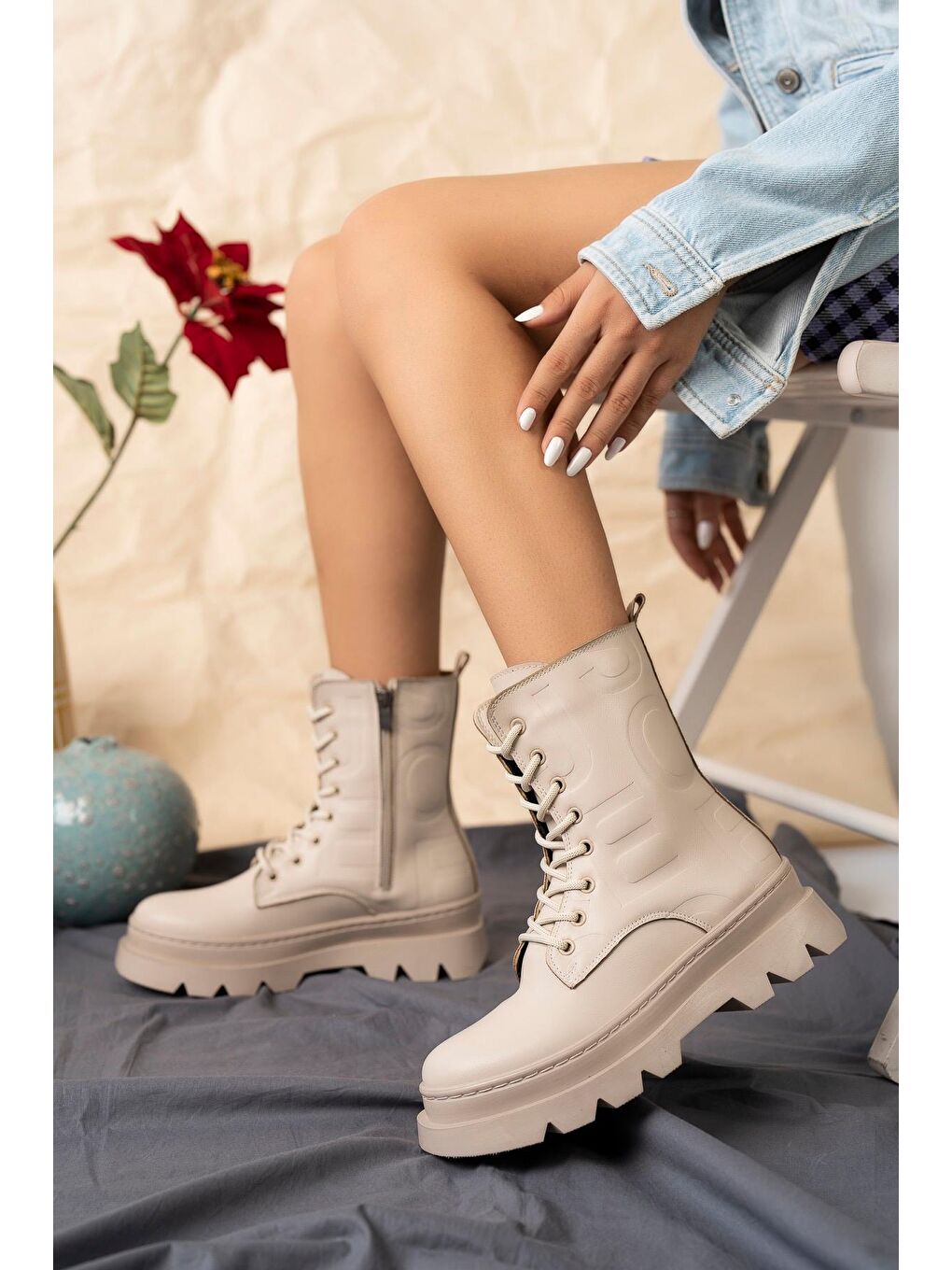 Bej VESTA Kadın Kalın Taban Bağcıklı Postal Bot-2