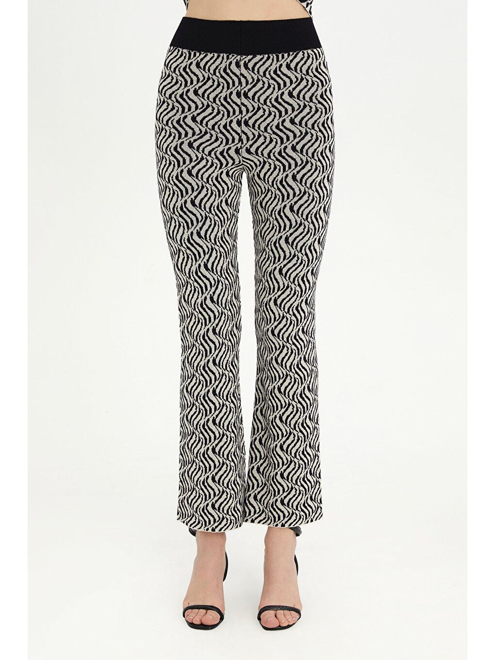 Lacivert-Ekru Jakarlı İspanyol Paça Triko Pantolon-1