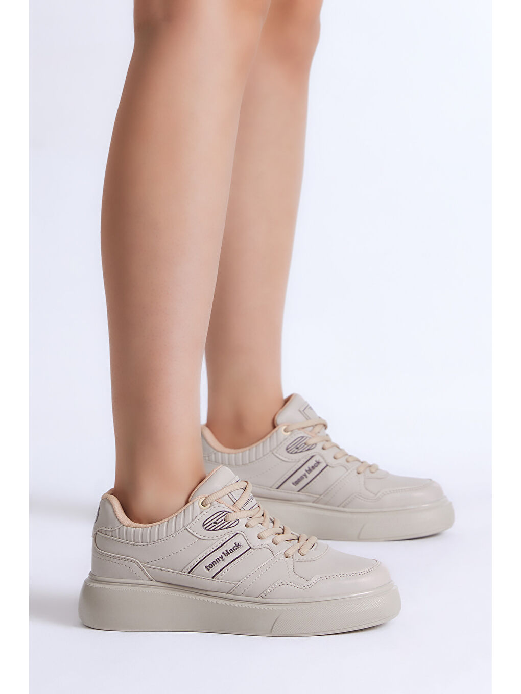 Kadın Bej Beyaz Siyah Poli Taban Yanı Şeritli Bağcıklı Sneaker-2