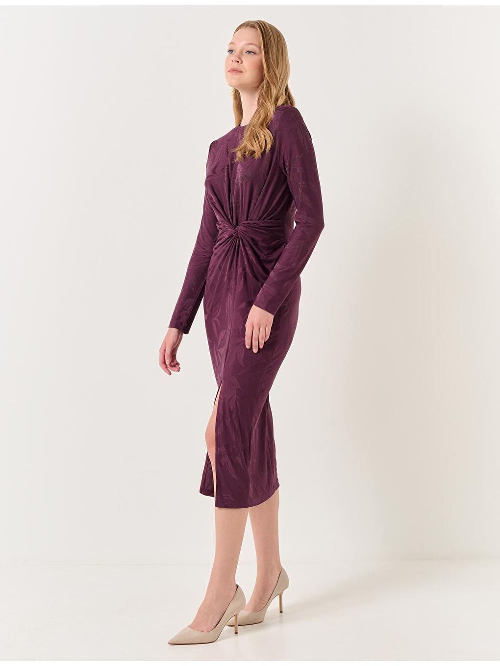 Bordo Uzun Kollu Yırtmaçlı Desenli Midi Elbise-4