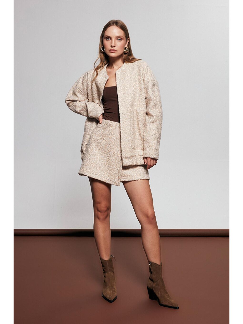 Bej Kırçıllı Mini Şort Etek Taş