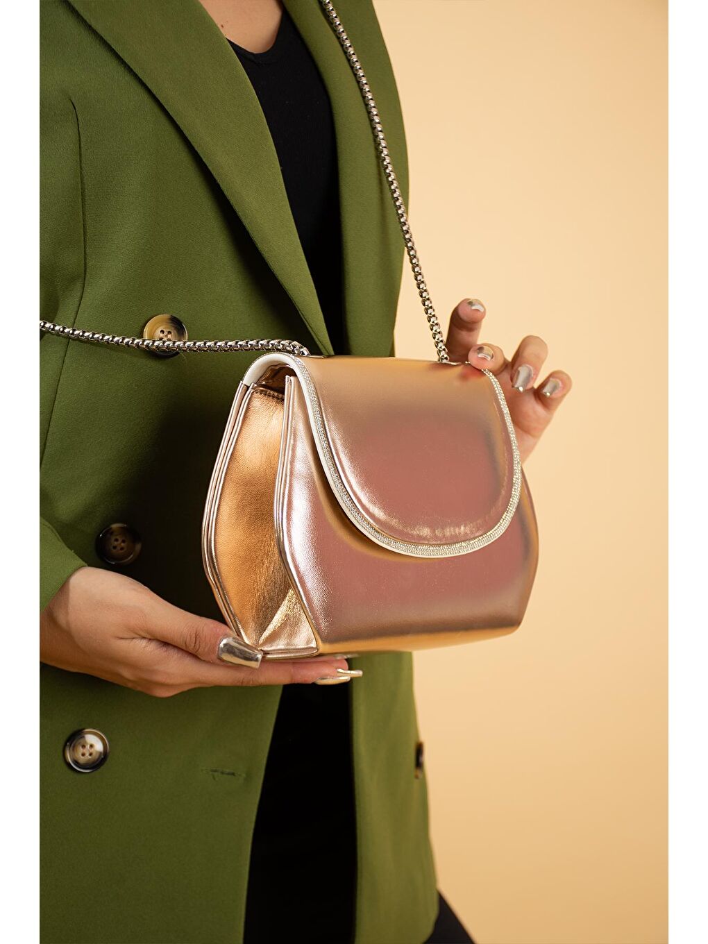 Pembe Parlak Deri Taş Detaylı Zincir Askılı Kadın Omuz Çantası BAG488-23-2