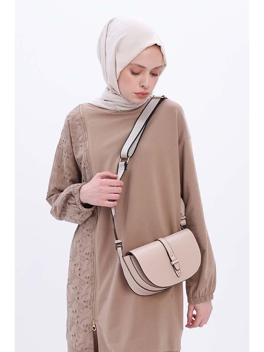 Bej Vizon-Dikiş Detaylı Suni Deri Omuz Çantası