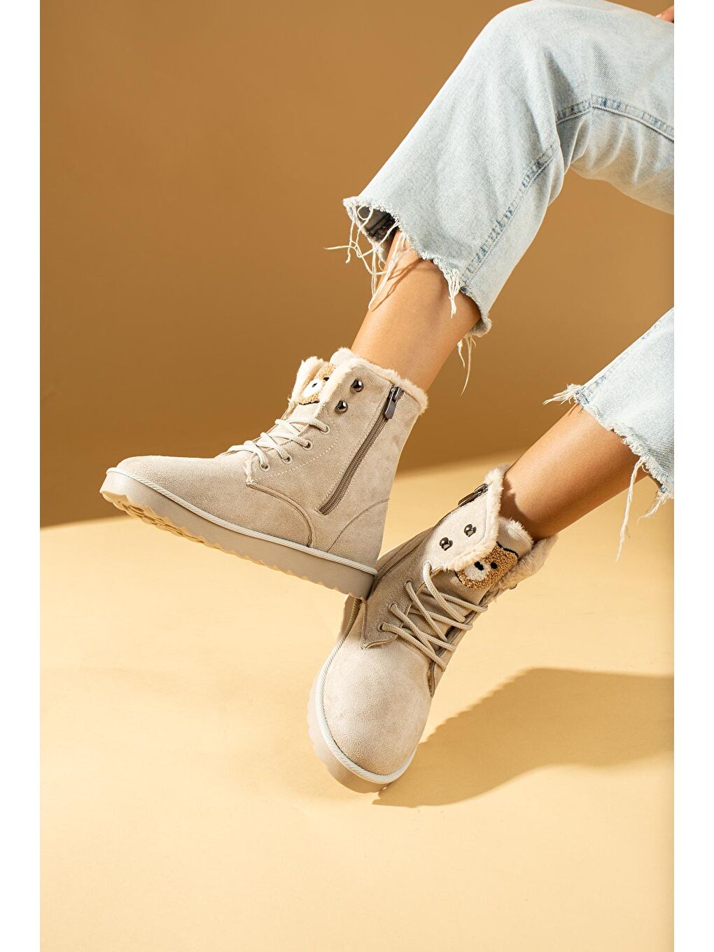 Ekru Kaymaz Taban İçi Kürklü Sevimli Ayıcık Baskılı Kadın Bot 58-702-23Süet-2
