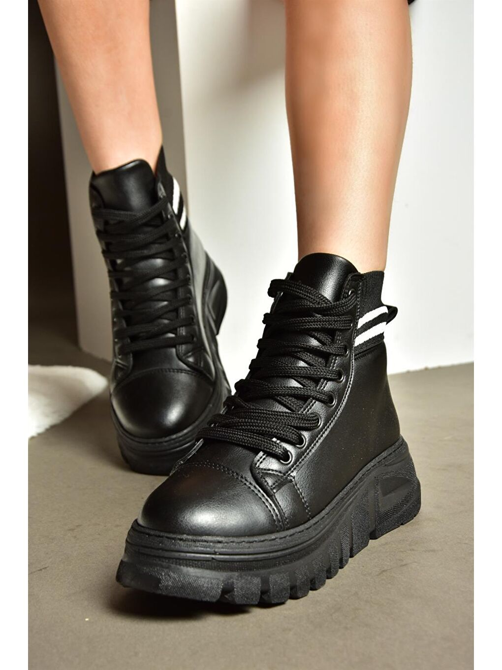 R2506600 Siyah Kadın Bot