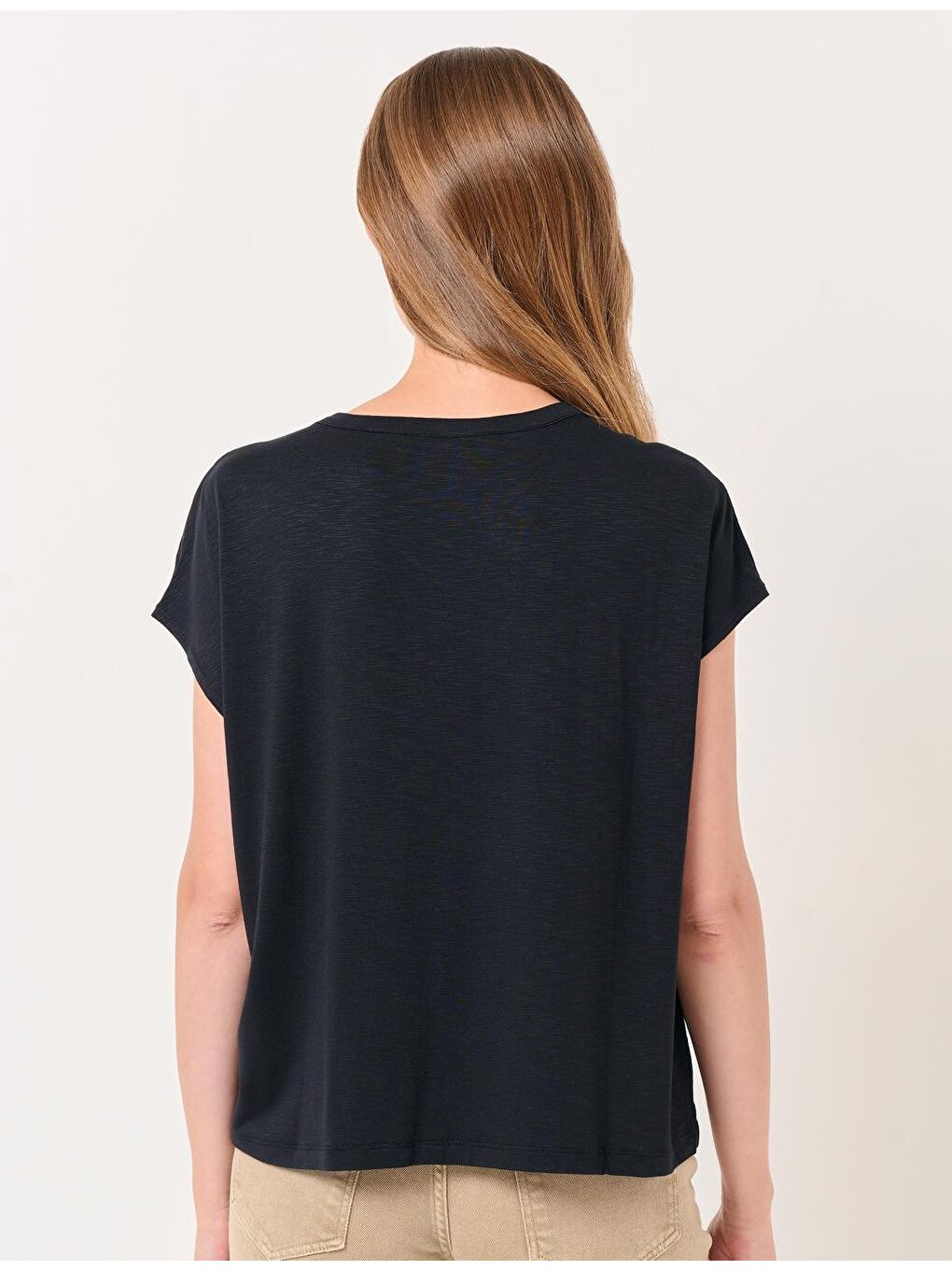 Siyah Bisiklet Yaka Kolsuz Düz Tişört-4