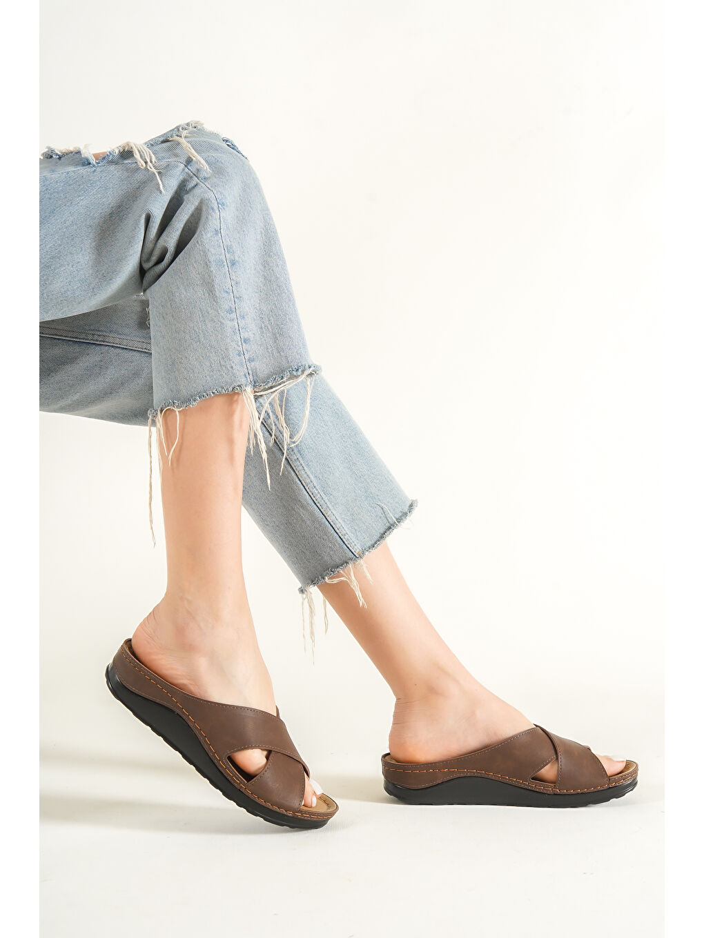 Kahverengi 107001 Kadın Çapraz Bant Konfor Anatomic Terlik-11