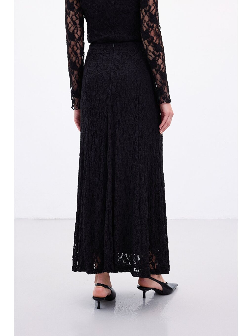 Dantelli Uzun Etek - Siyah-5