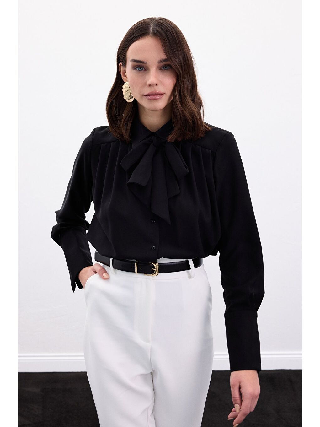 Fularlı Gömlek - Siyah