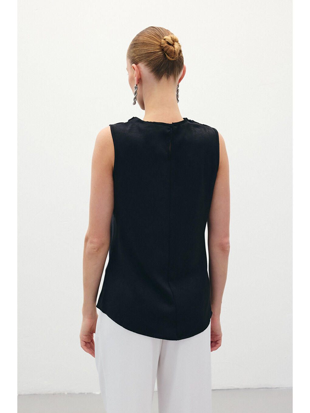 Degaje Yaka Saten Bluz - Siyah-6