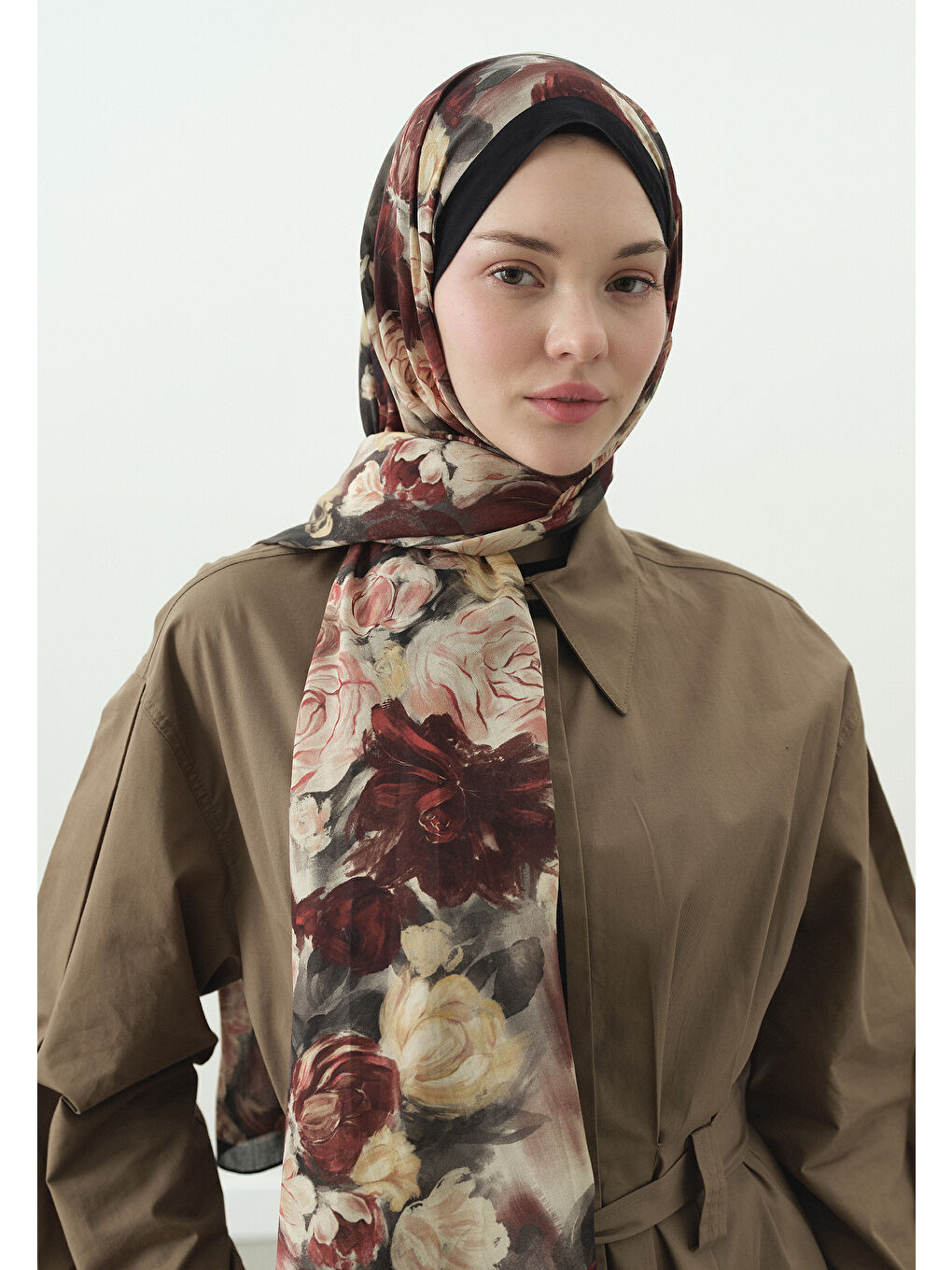 Siyah Rose Breeze Desenli Pamuk Viskon Şal-3