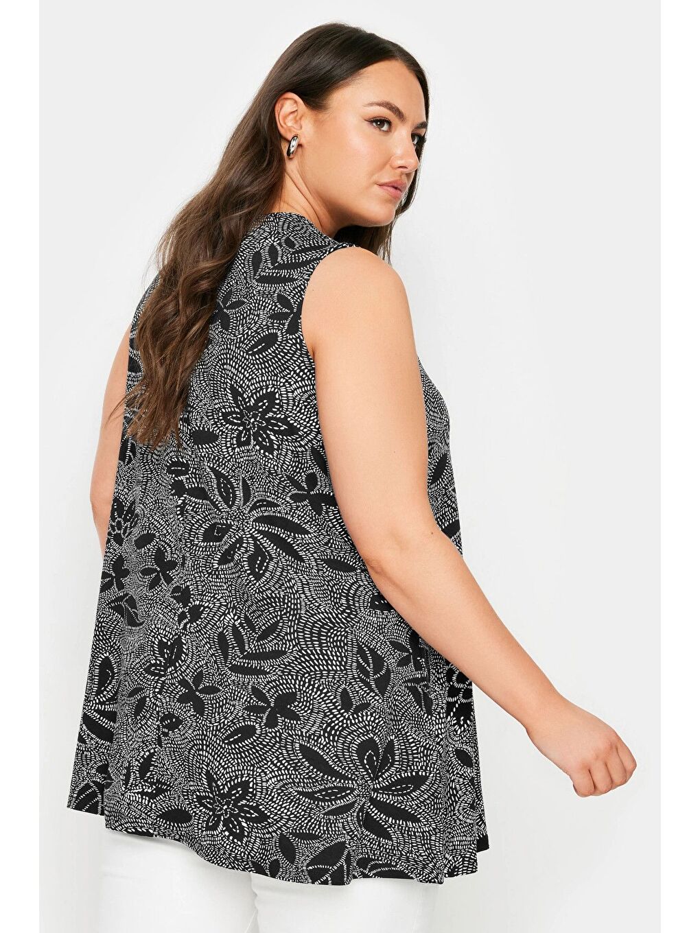 Siyah Büyük Beden Kolsuz V Yaka Desenli Elastanlı Bluz 321773-8