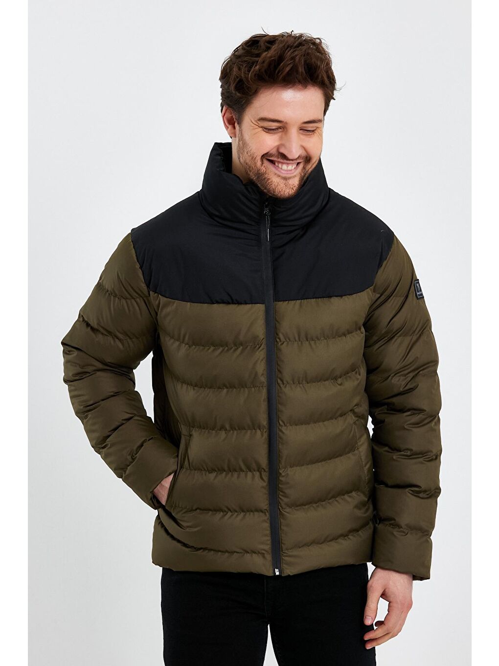 Erkek Siyah Haki Dolumlu Şişme Rahat Kesim Çift Renkli Fermuarlı Mont-4