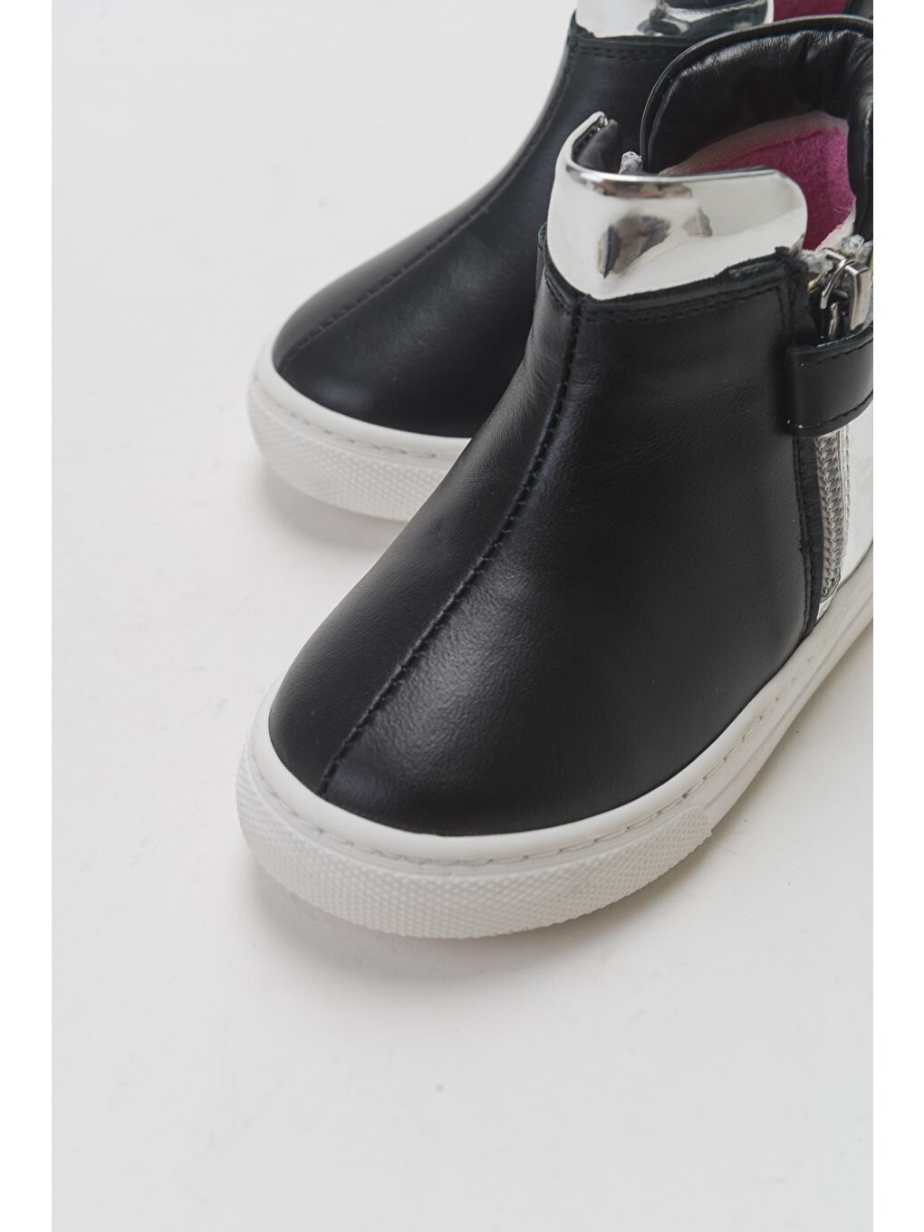 Kız Çocuk Siyah Hakiki Deri Çocuk Bot