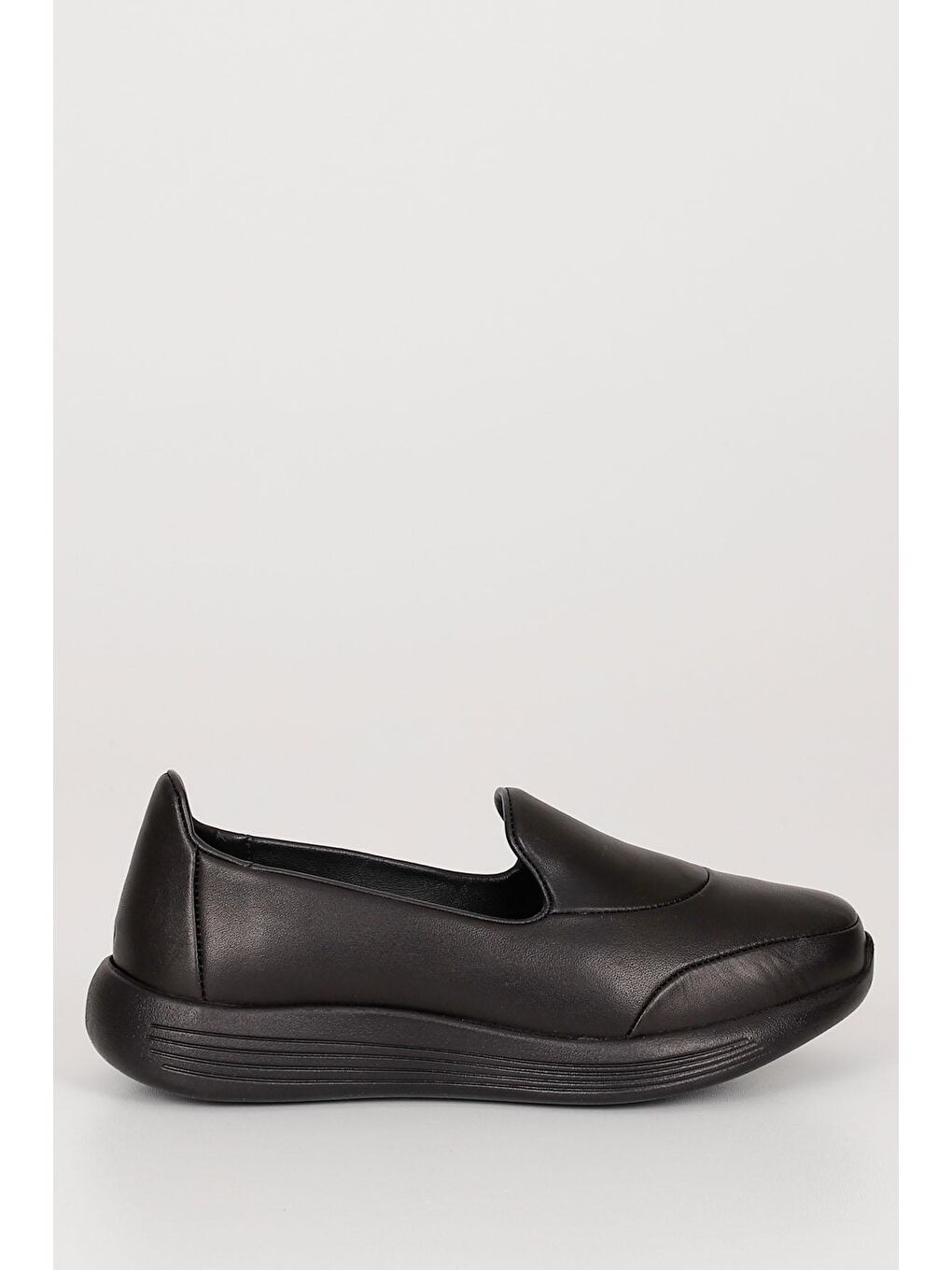 Siyah SİYAH  Hakiki Deri Yuvarlak Burun Dolgu Taban Kadın Günlük Ayakkabı 42110-3