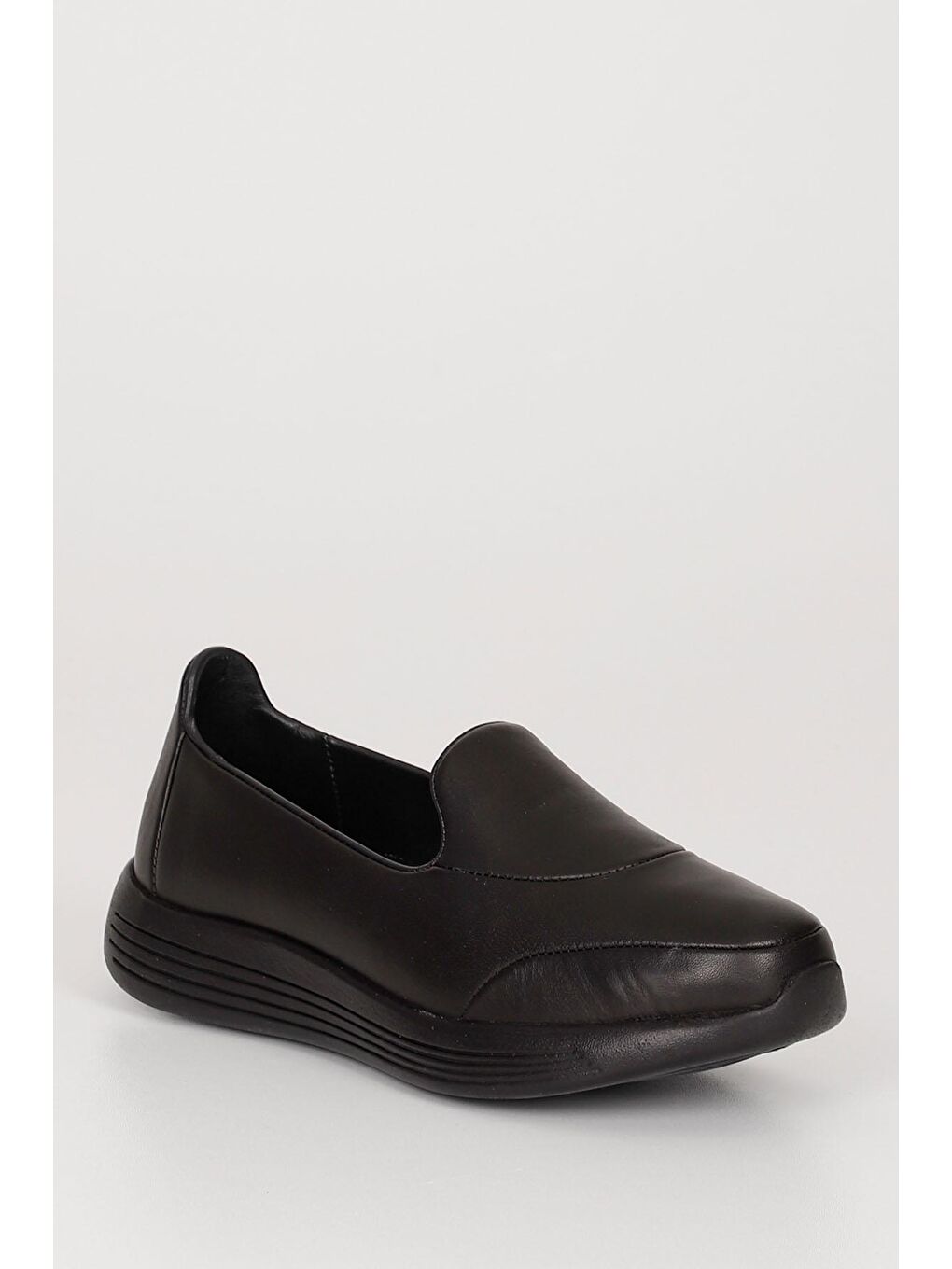 Siyah SİYAH  Hakiki Deri Yuvarlak Burun Dolgu Taban Kadın Günlük Ayakkabı 42110-4