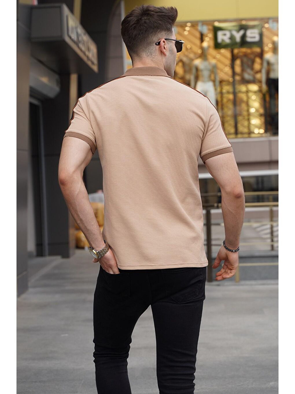 Bej Kol Şeritli Polo Yaka Tişört 5888-1