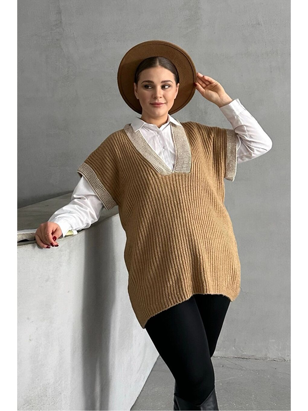 Kahverengi Büyük Beden V Yaka Kısa Kollu Triko Süveter 302135-6