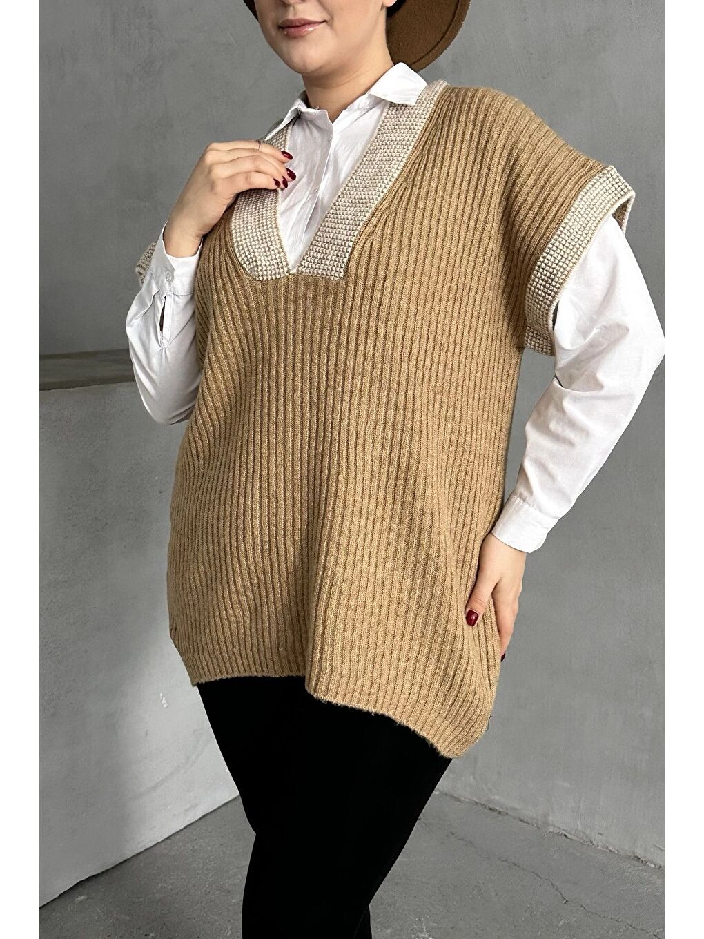 Kahverengi Büyük Beden V Yaka Kısa Kollu Triko Süveter 302135-10