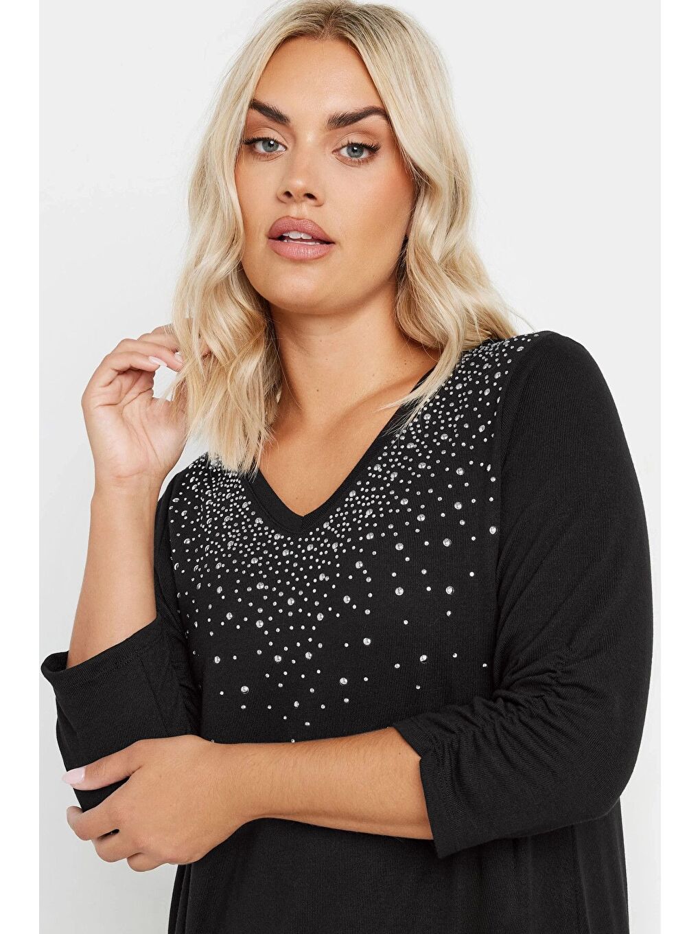 Siyah Büyük Beden V Yakası Taş İşlemeli Kolları Büzgülü Bluz 322223-2