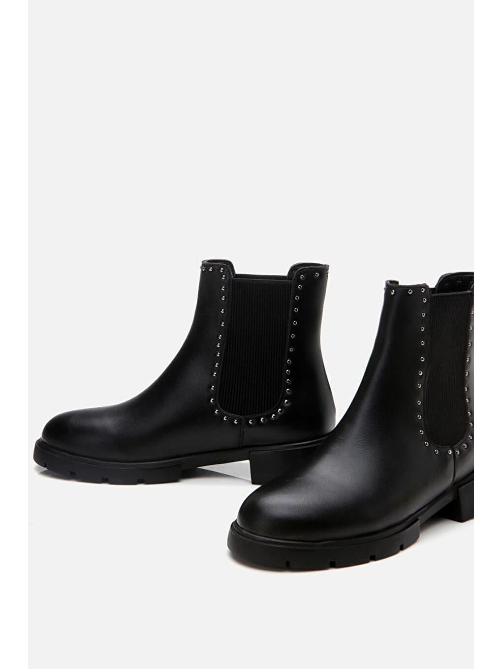 Siyah Kadın Zımbalı Düz Bot-3