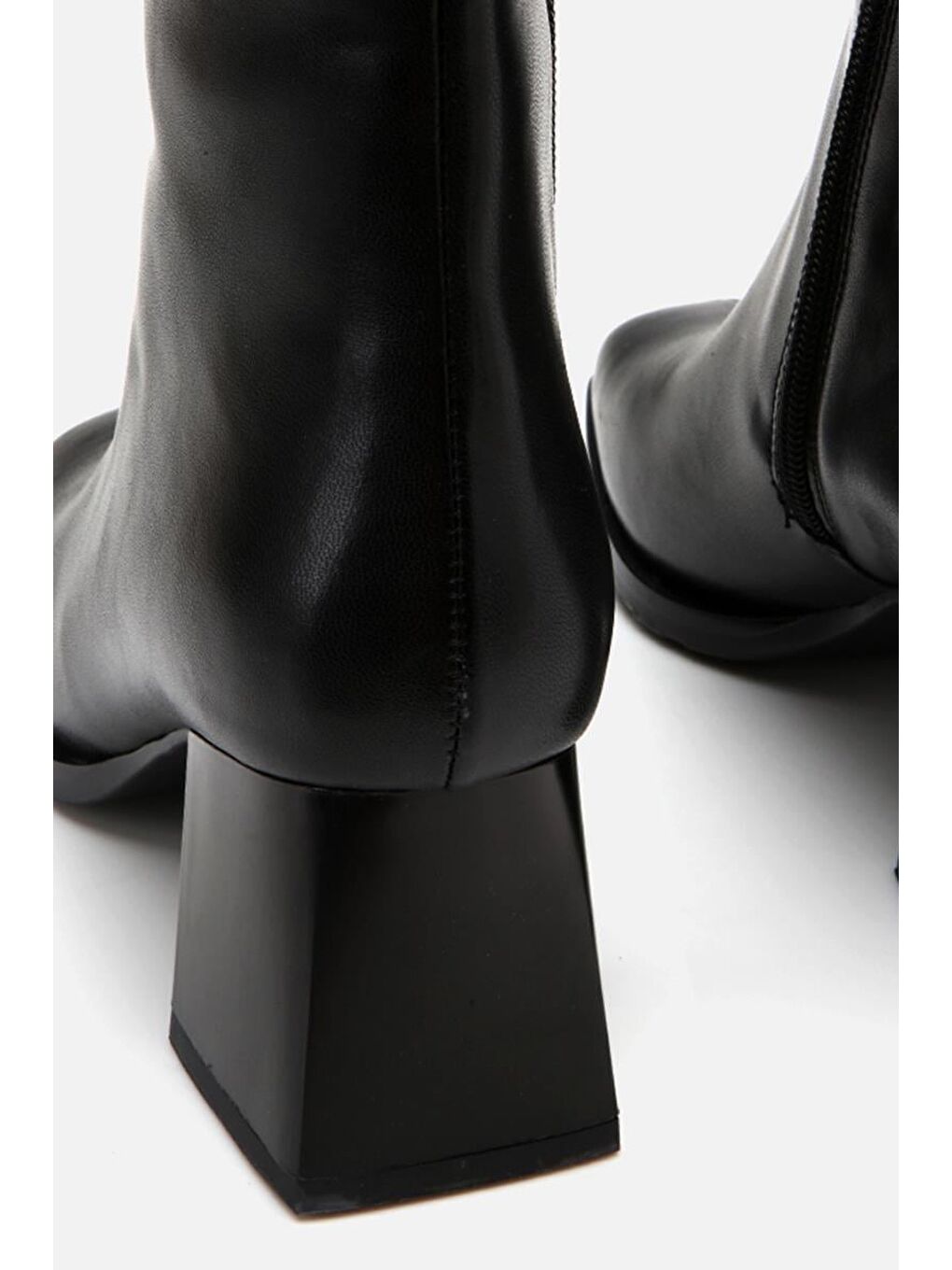 Siyah Kadın Topuklu Bot-6