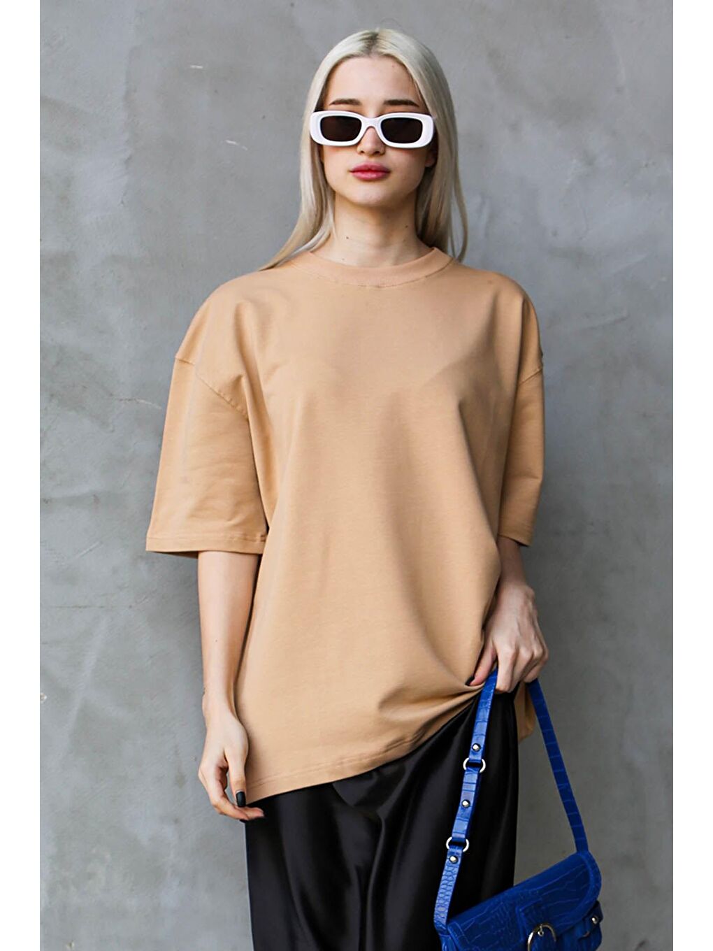 Bej Bisiklet Yaka Basic Oversize Tişört MG1687