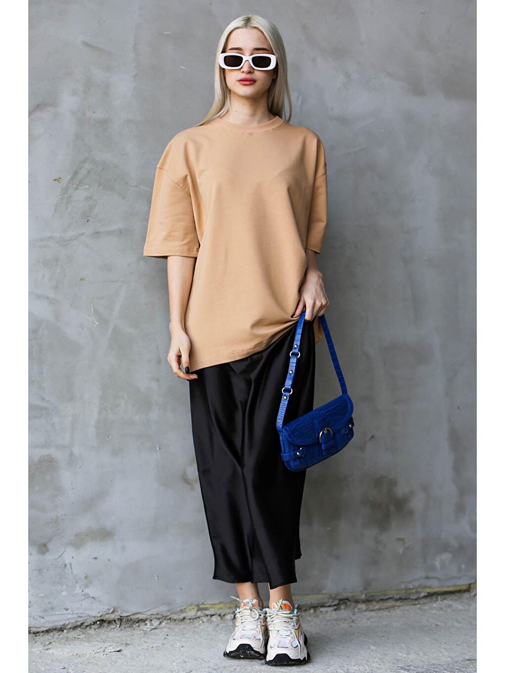 Bej Bisiklet Yaka Basic Oversize Tişört MG1687-4