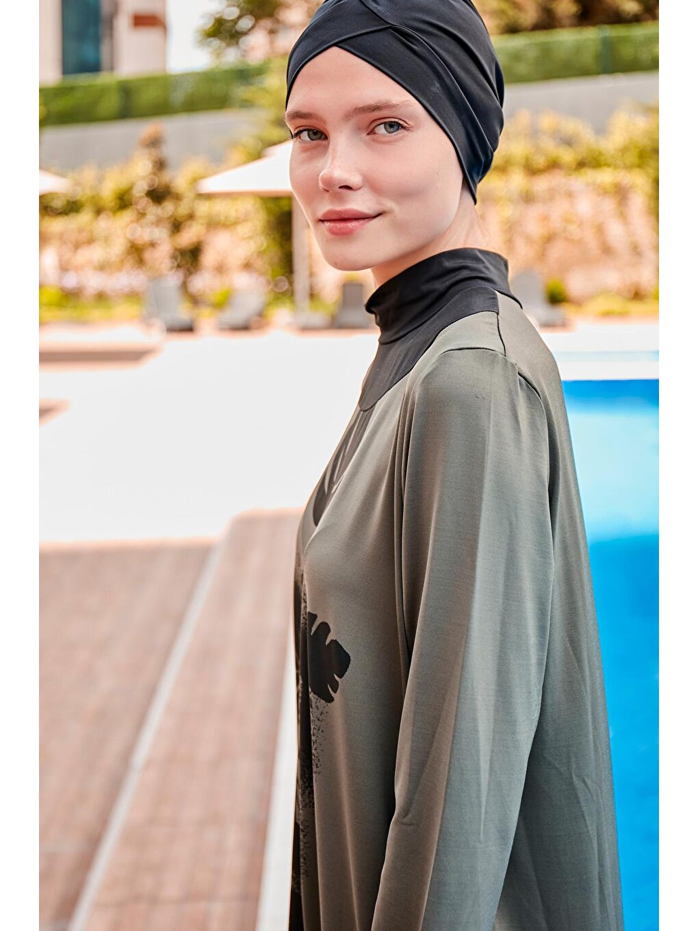 Fermuarlı 4’lü Haki Yaprak Desenli Tam Kapalı Tesettür Mayo M2021-2
