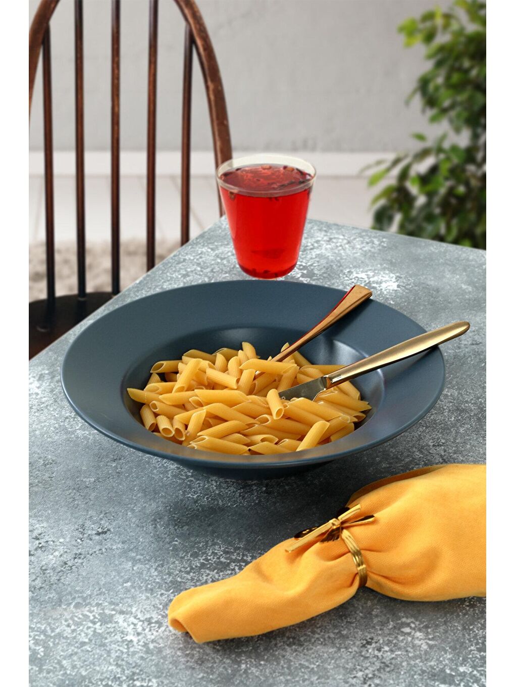 Mat Mavi Delta Makarna Tabağı 26 Cm