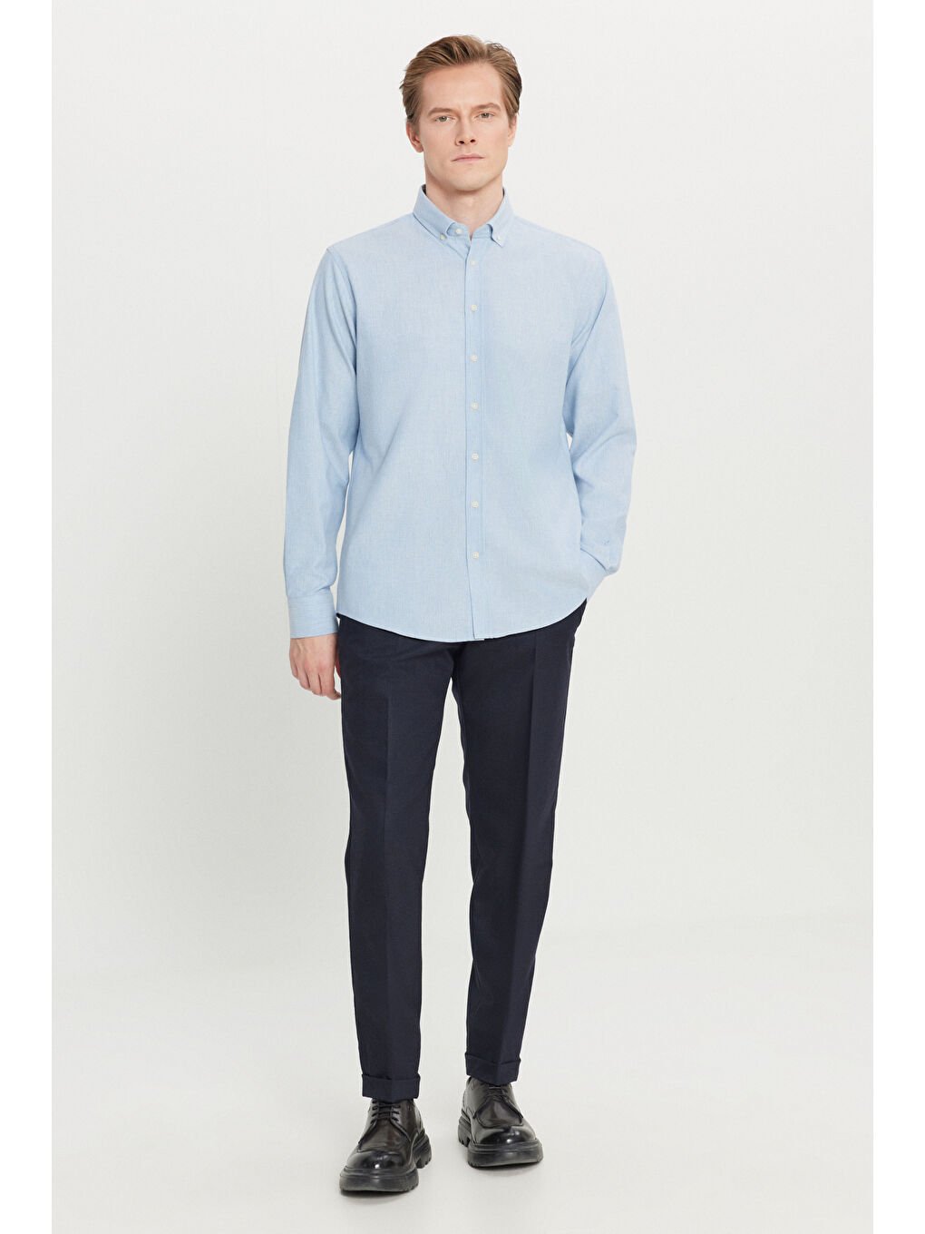 Erkek Mavi %100 Pamuk Comfort Fit Rahat Kesim Düğmeli Yaka Balıksırtı Desenli Gömlek-1